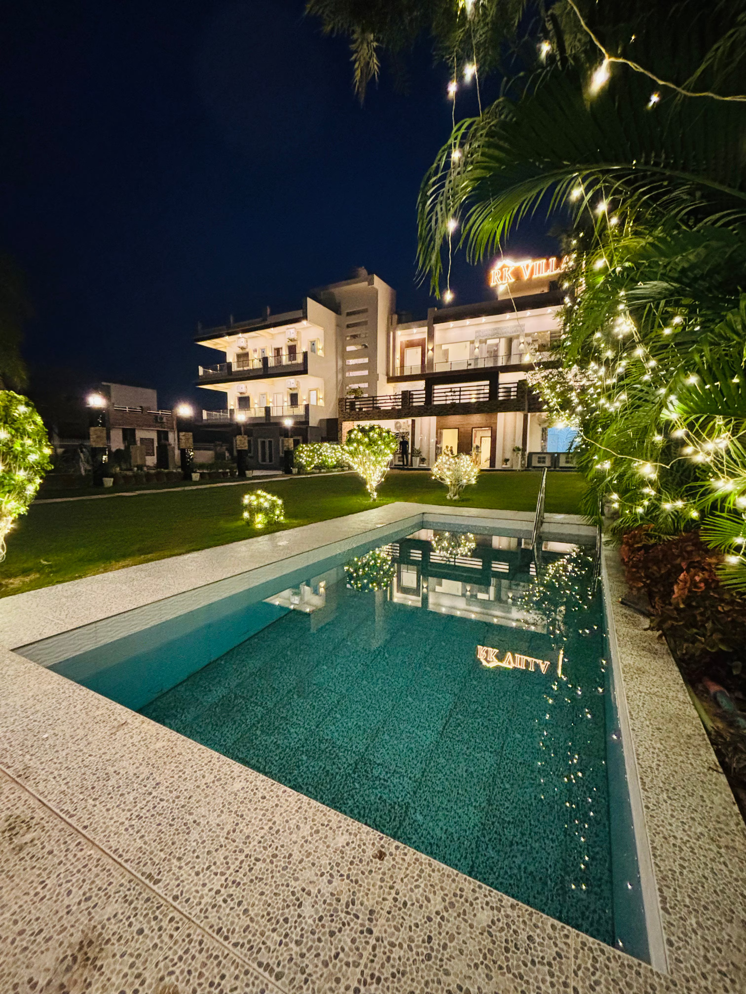 R K Villa, Prayagraj